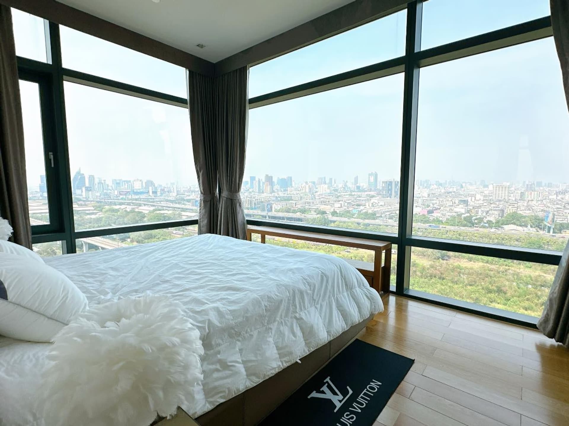 2 ห้องนอน undefined สำหรับ ขายและจำหน่าย ใกล้ Makkasan ARL - Image 2