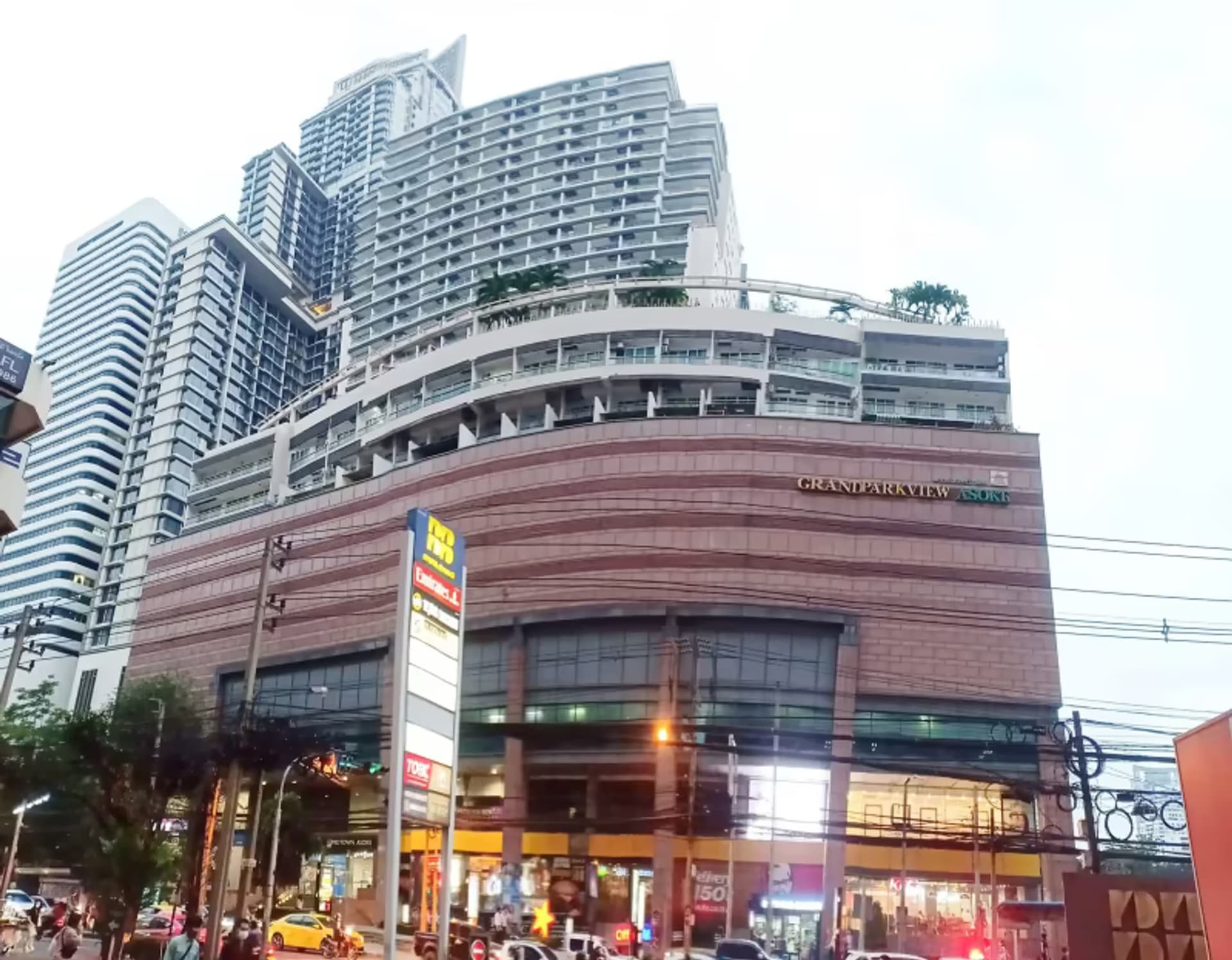 Condo for Sale, Sale w/Tenant at Grand Park View Asok - Image 15