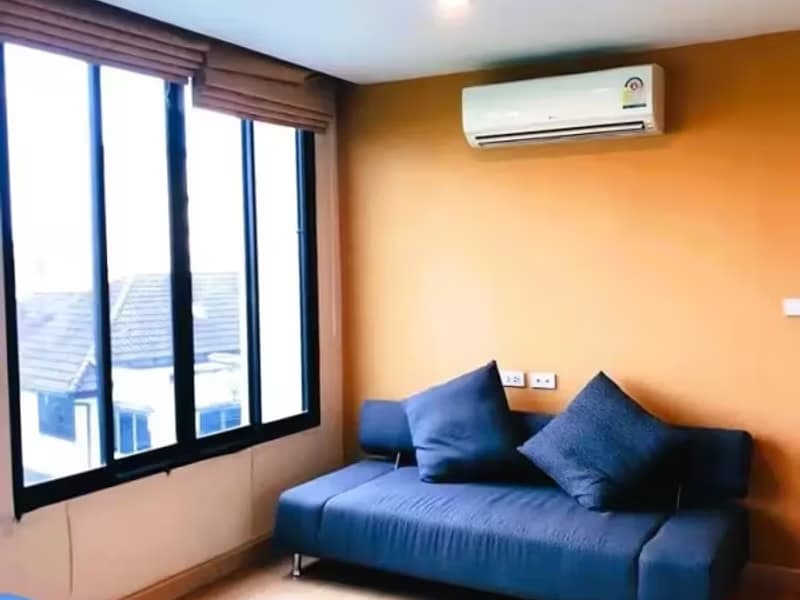 1 Bedroom Condo