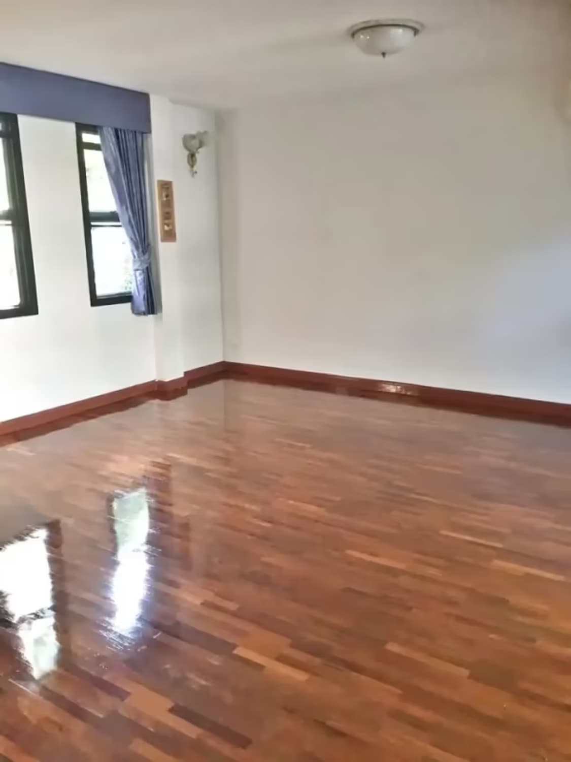 5 Bedroom House - Image 22