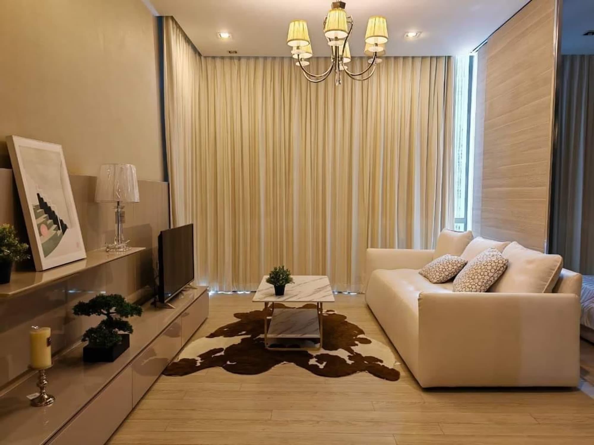 1 Bed Condo for Rent and Sale  Near Phetchaburi MRT - Image 1