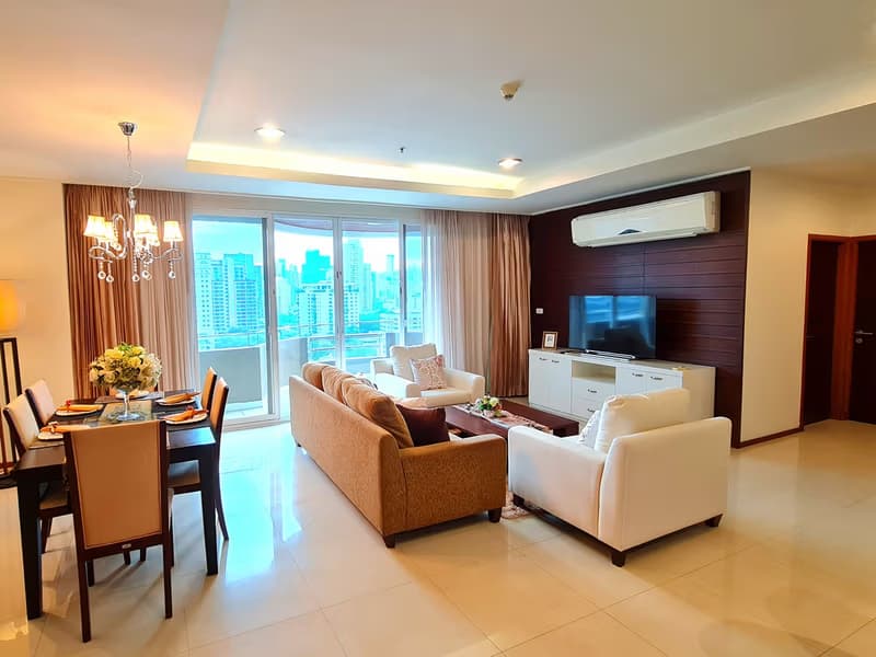 3 Bed Condo for Rent in Watthana