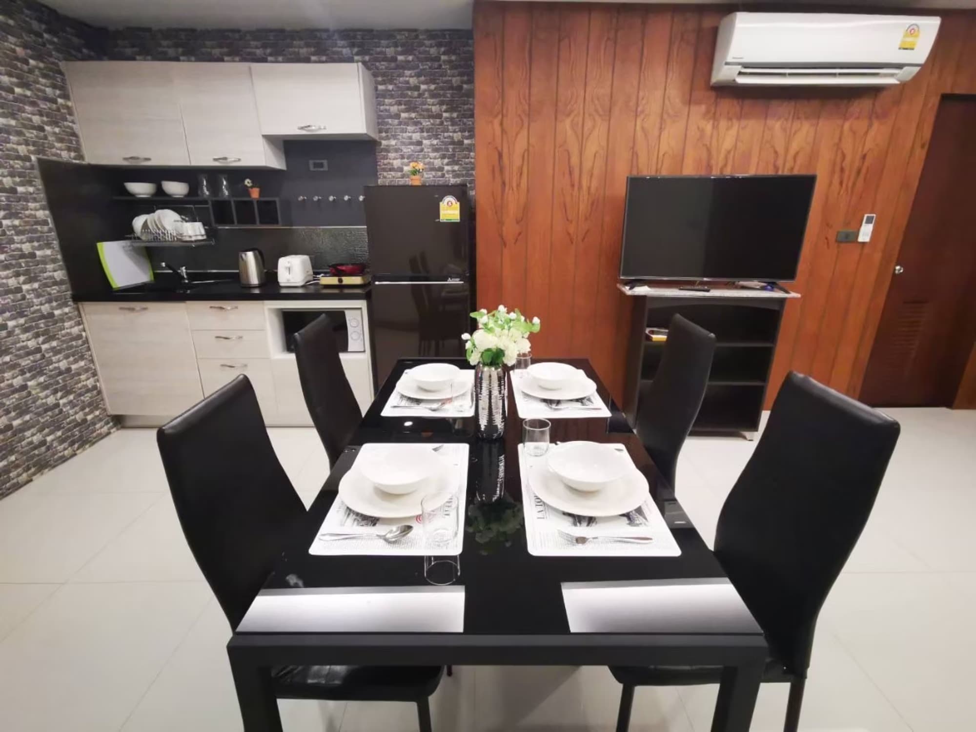 2 Bed Condo for Rent in Mueang Chiang Mai - Image 4