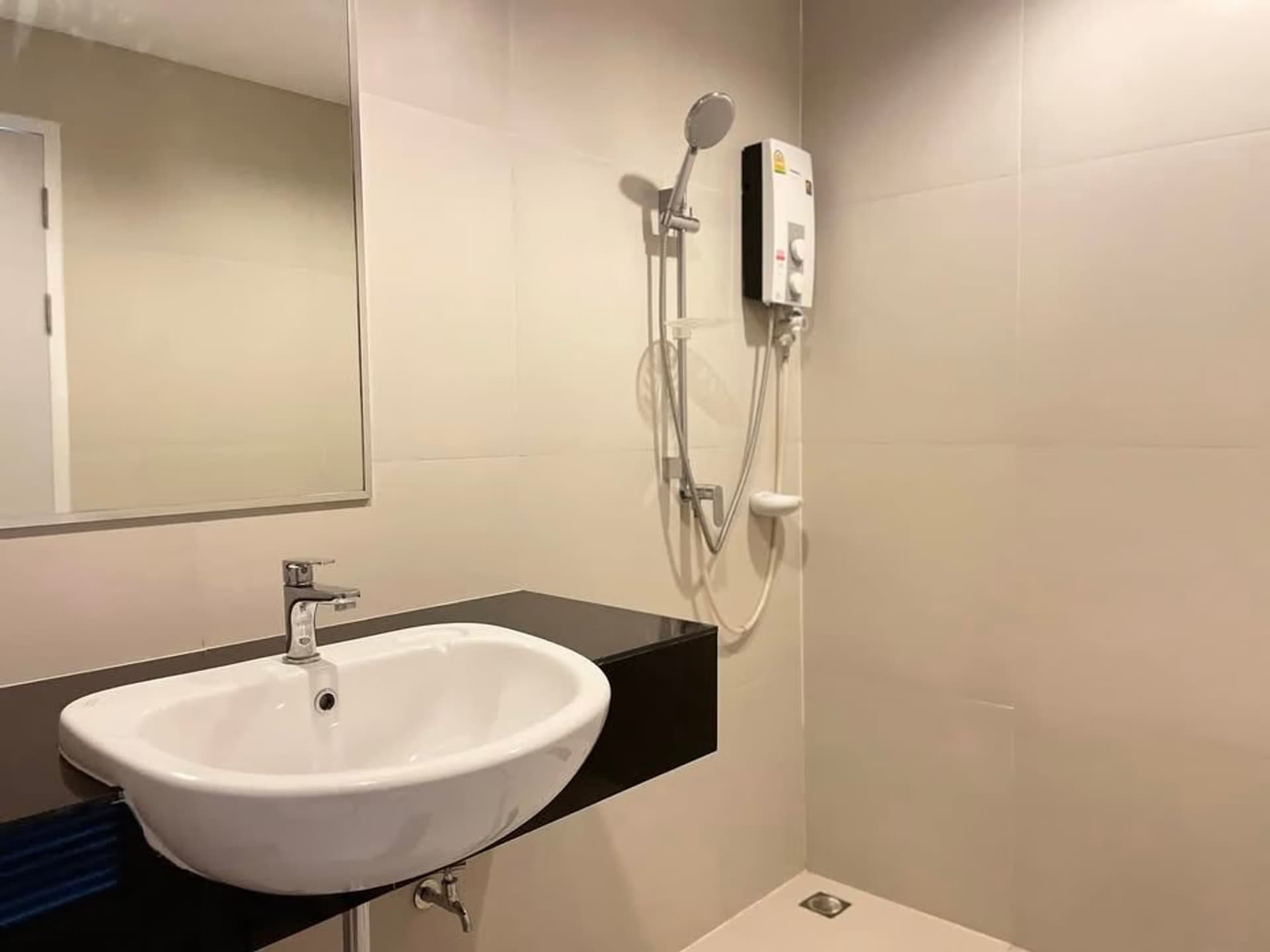 2 Bed Condo for Rent in Mueang Chiang Mai - Image 7