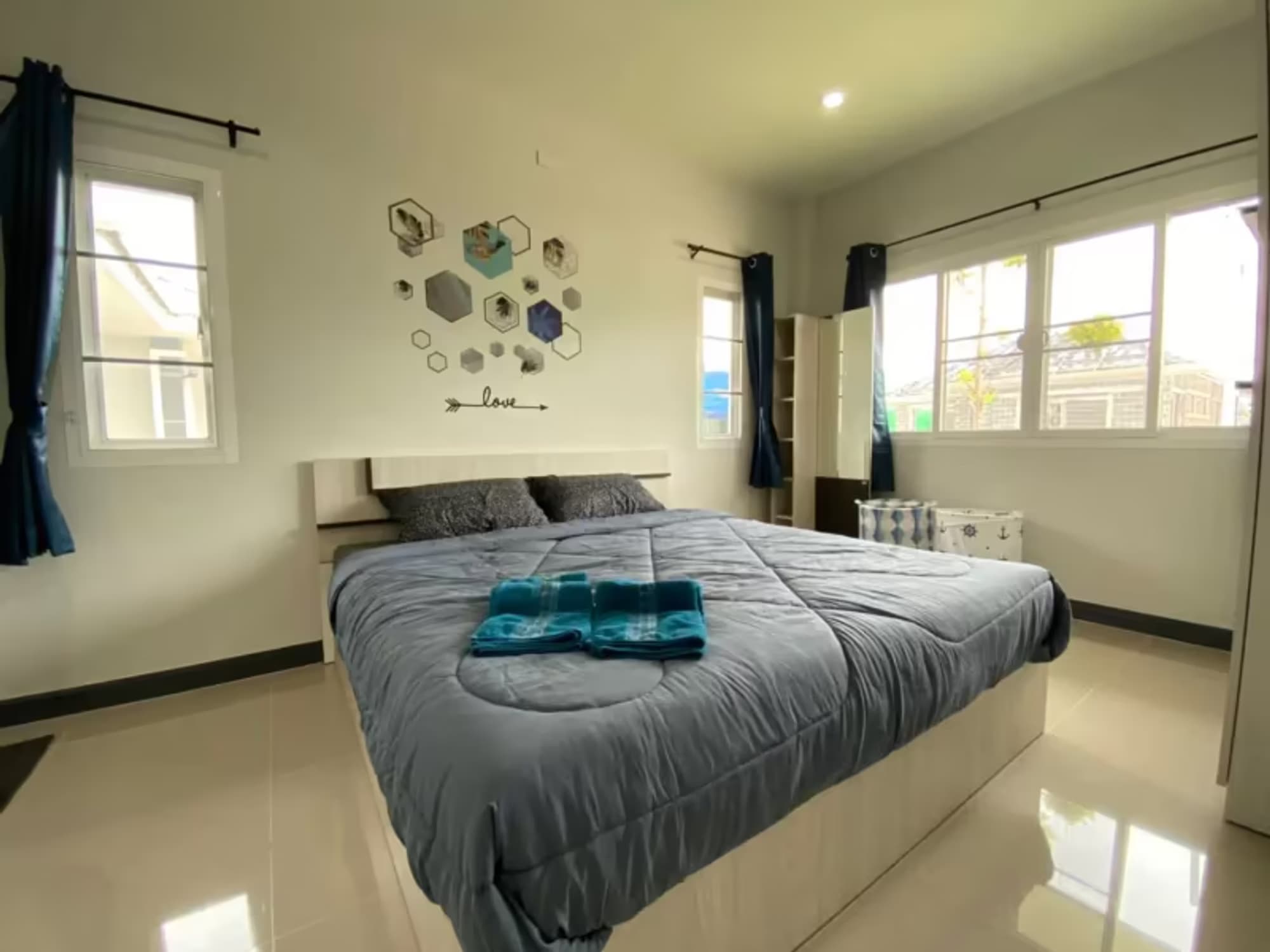 Studio for Sale in  - Image 5