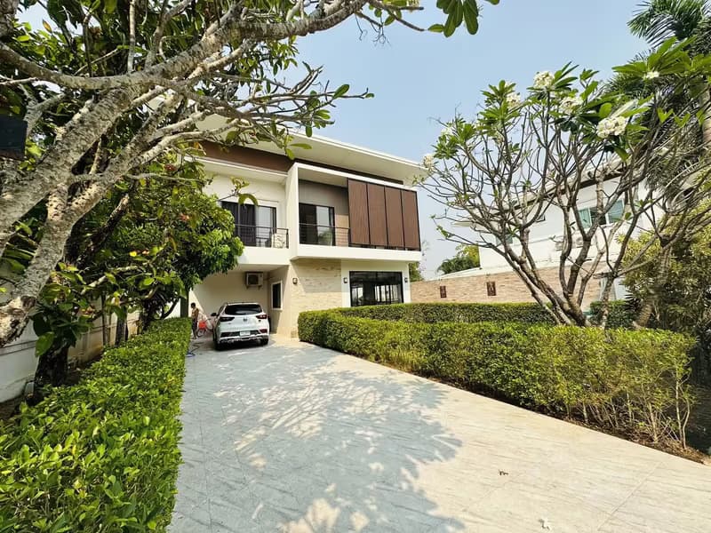 4 Bedroom House