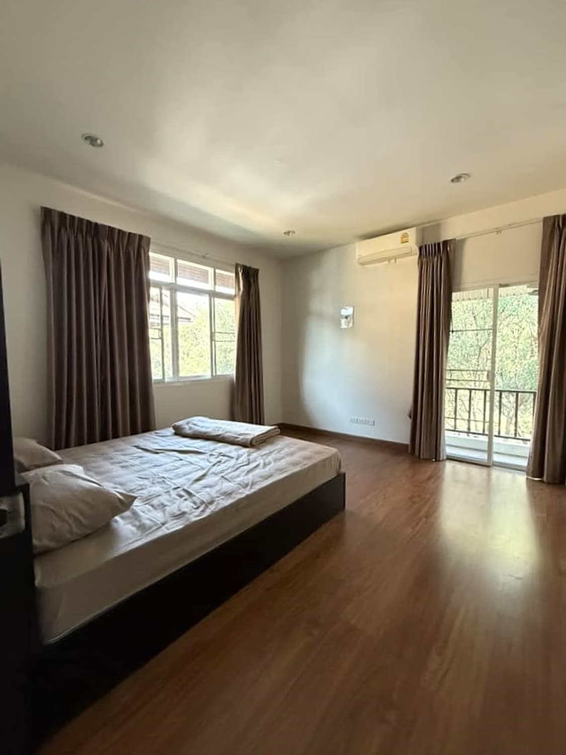 4 Bed House for Rent and Sale in อำเภอเมืองเชียงใหม่ - Image 9