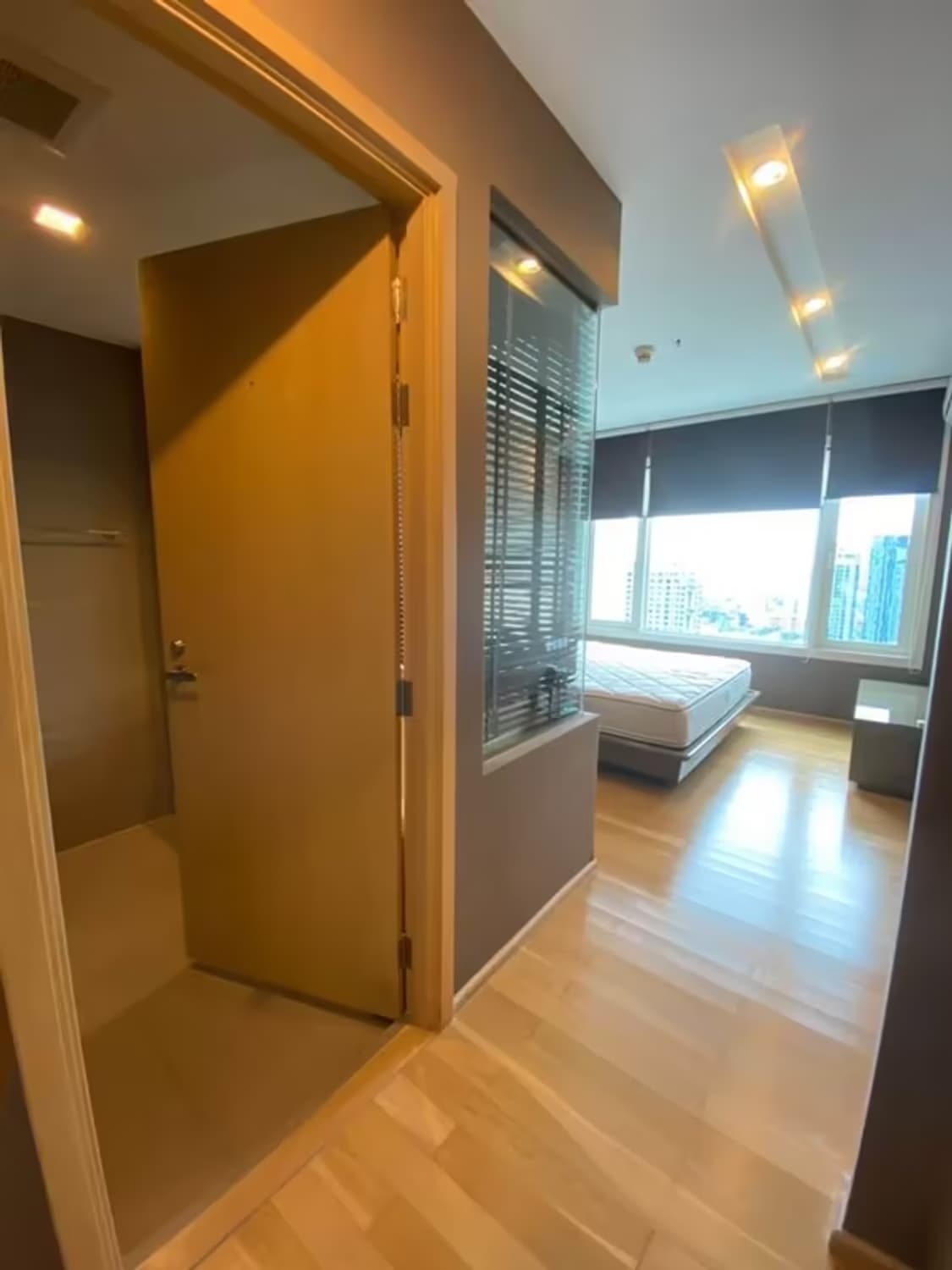  Condo for Sale at Siri at Sukhumvit Condominium - Image 5