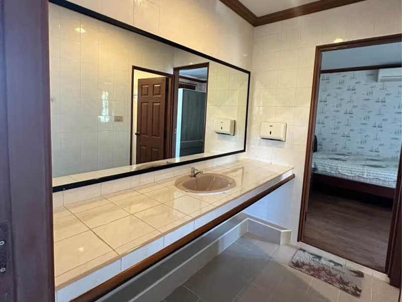 5 Bed House for Sale in Hang Dong