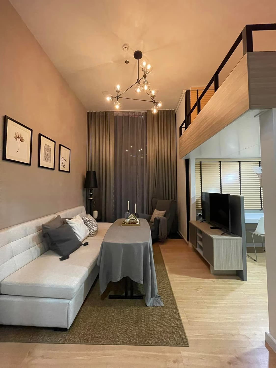 Chewathai Residence Asoke - Image 1