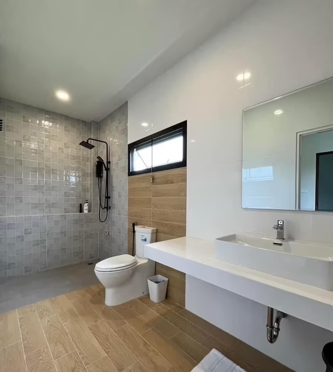  - Image 9