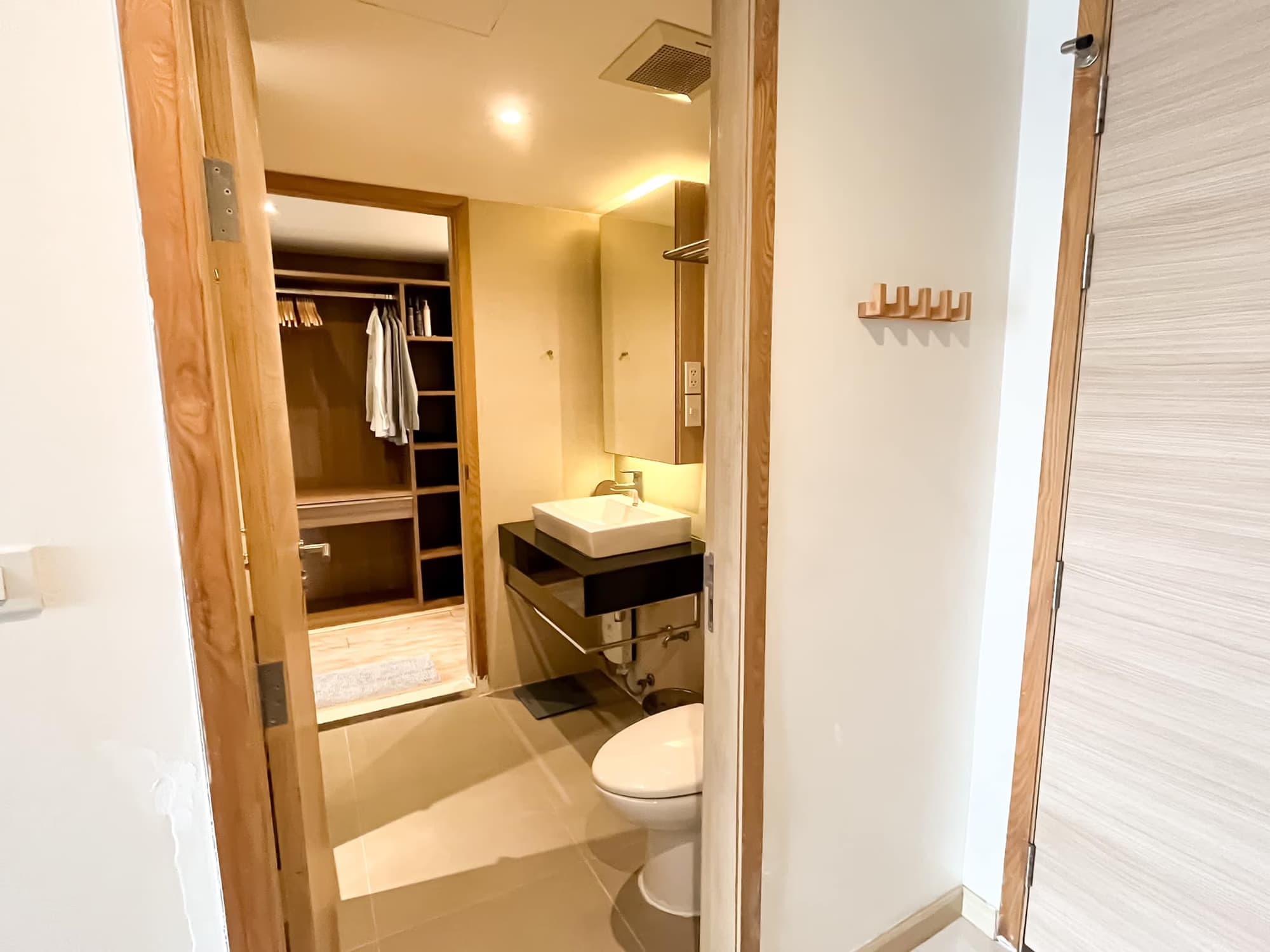 1 Bed Condo for Sale  Near Ekkamai BTS - Image 13