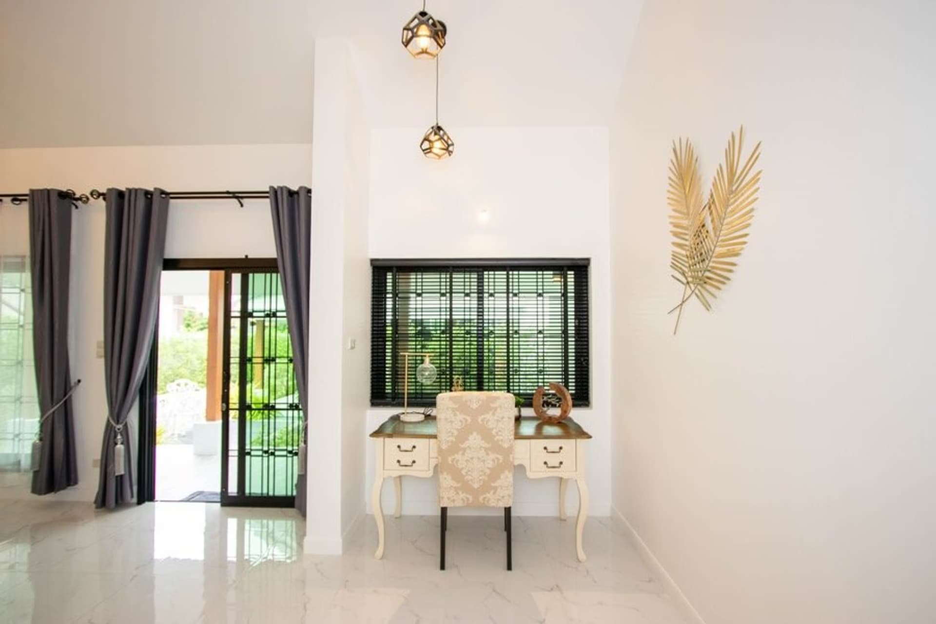 2 Bed House for Rent in Mueang Chiang Mai - Image 4