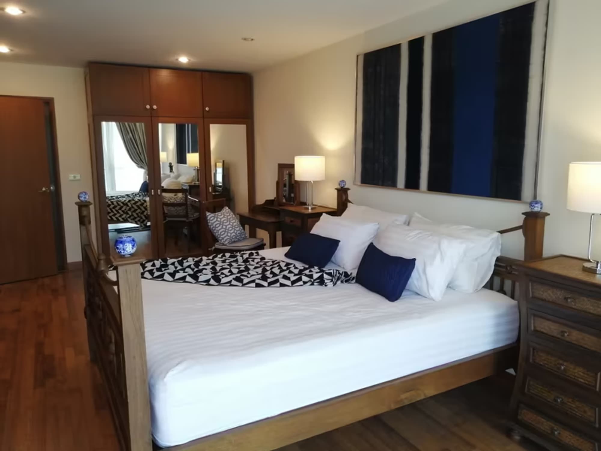 1 Bedroom Condo - Image 4