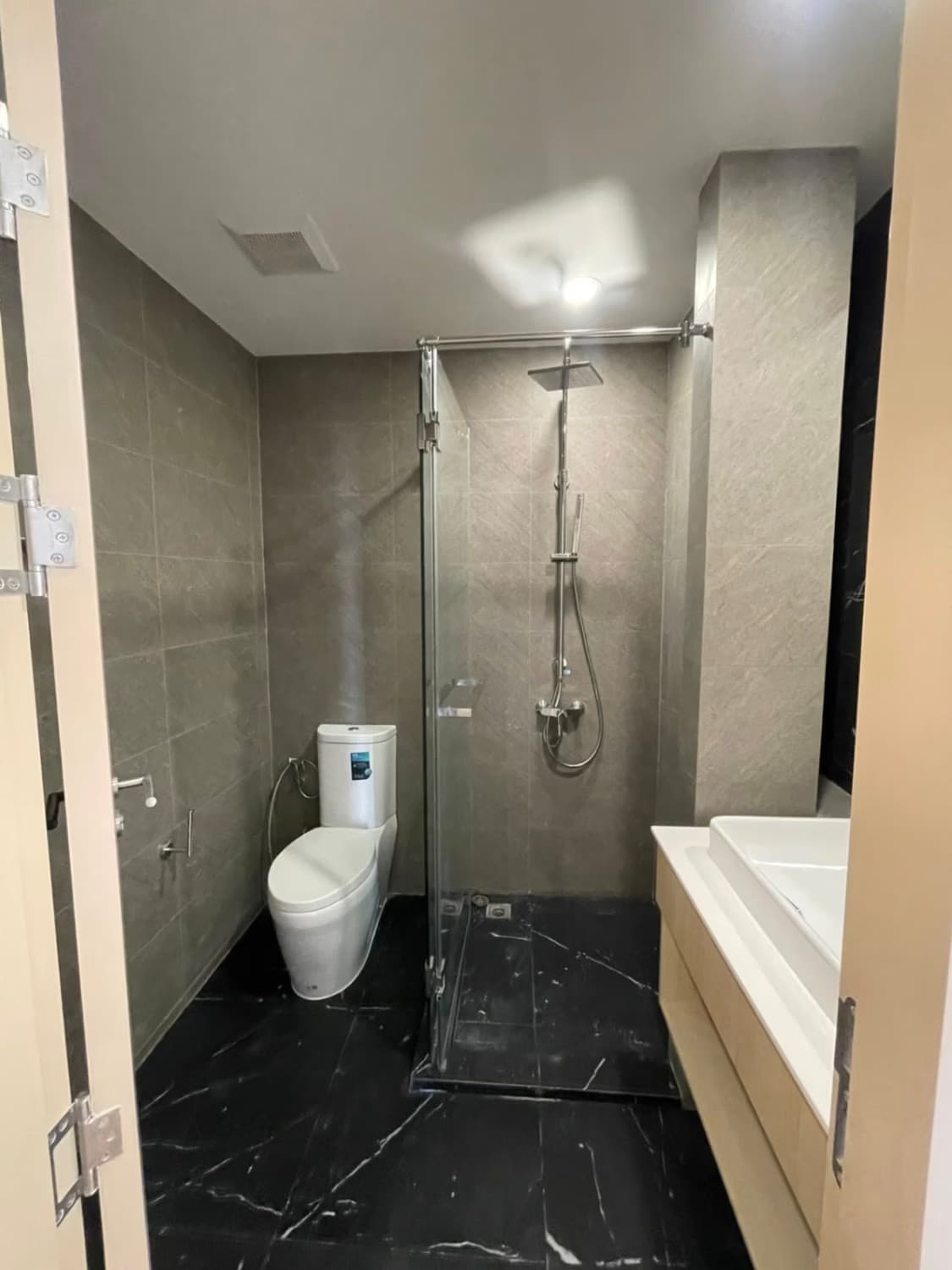 2 Bed Condo for Sale in Phra Khanong - Image 22