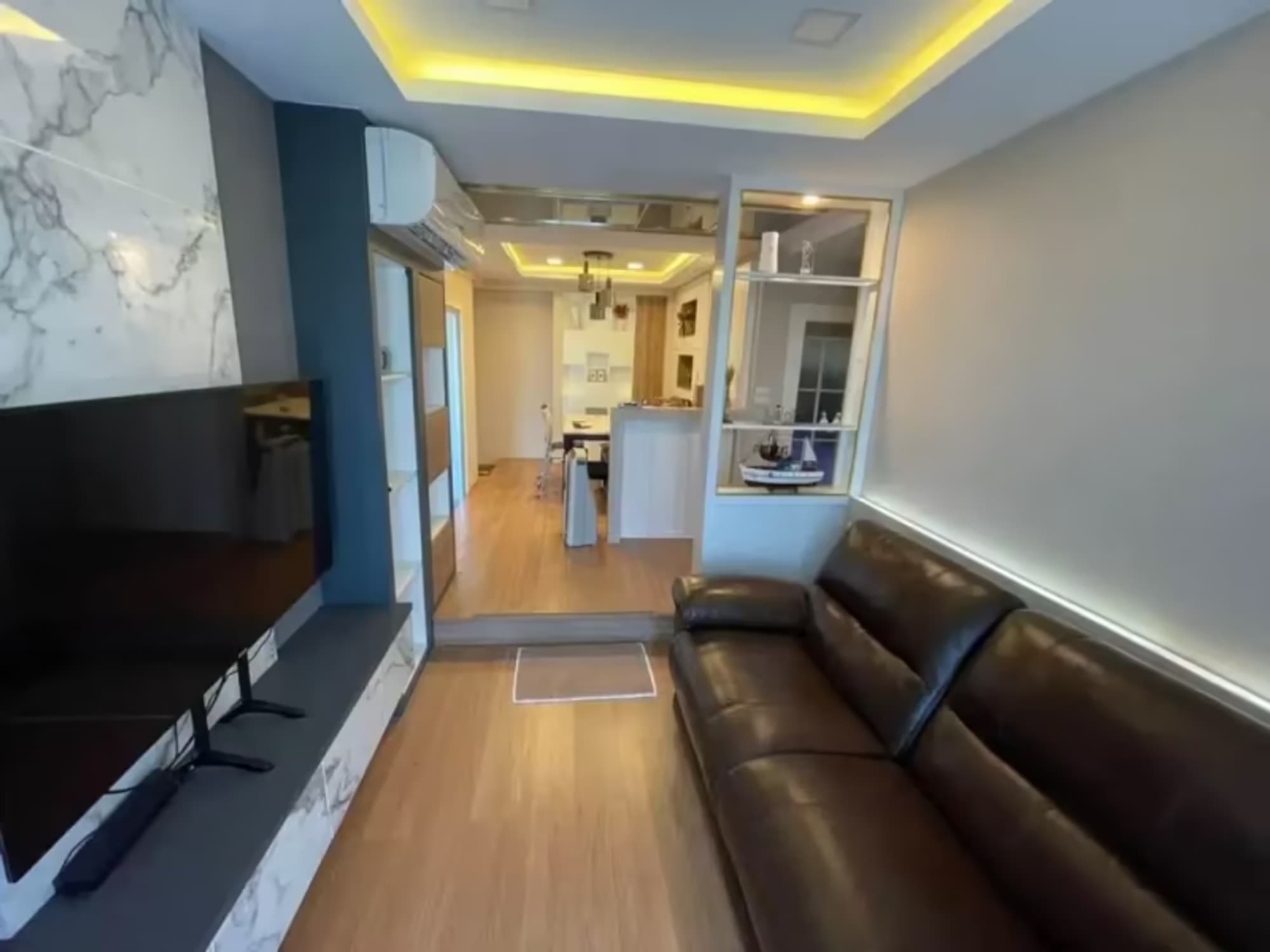 1 Bedroom Condo - Image 1