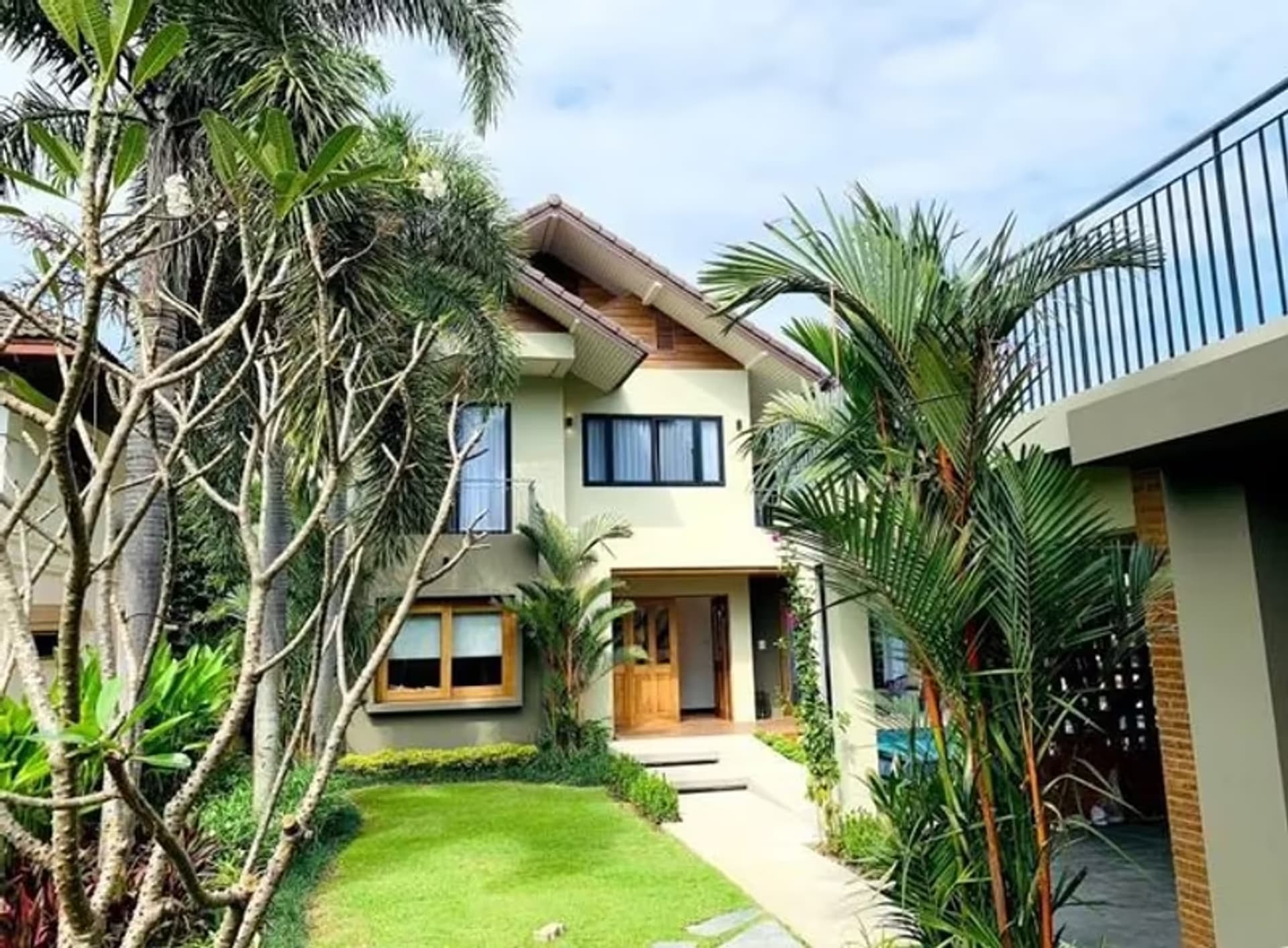 Pool Villa - Image 1