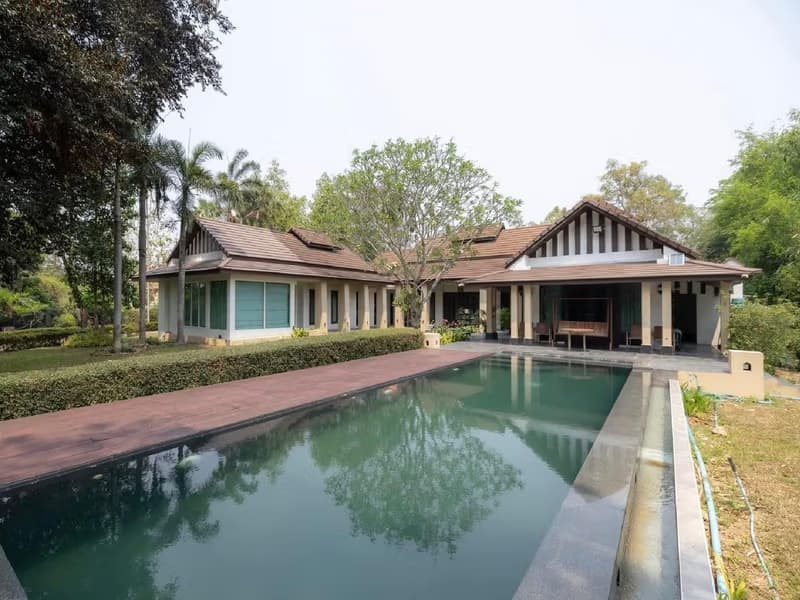 6 Bed House for Sale in Hang Dong District