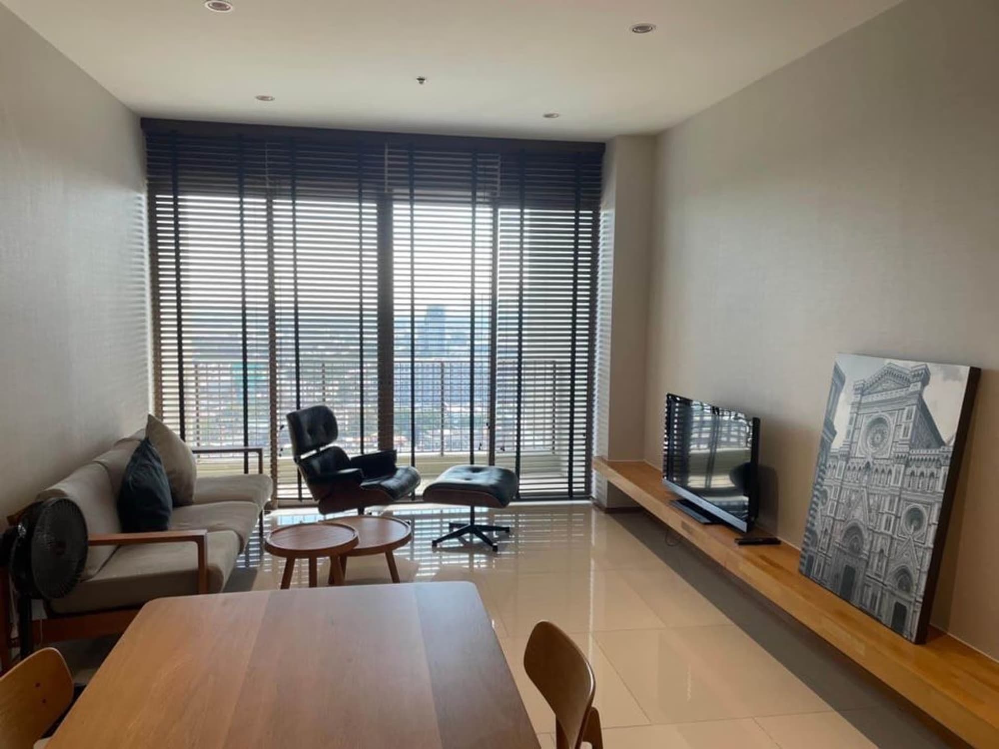 1 Bed Condo for Rent and Sale in Khlong Toei - Image 1