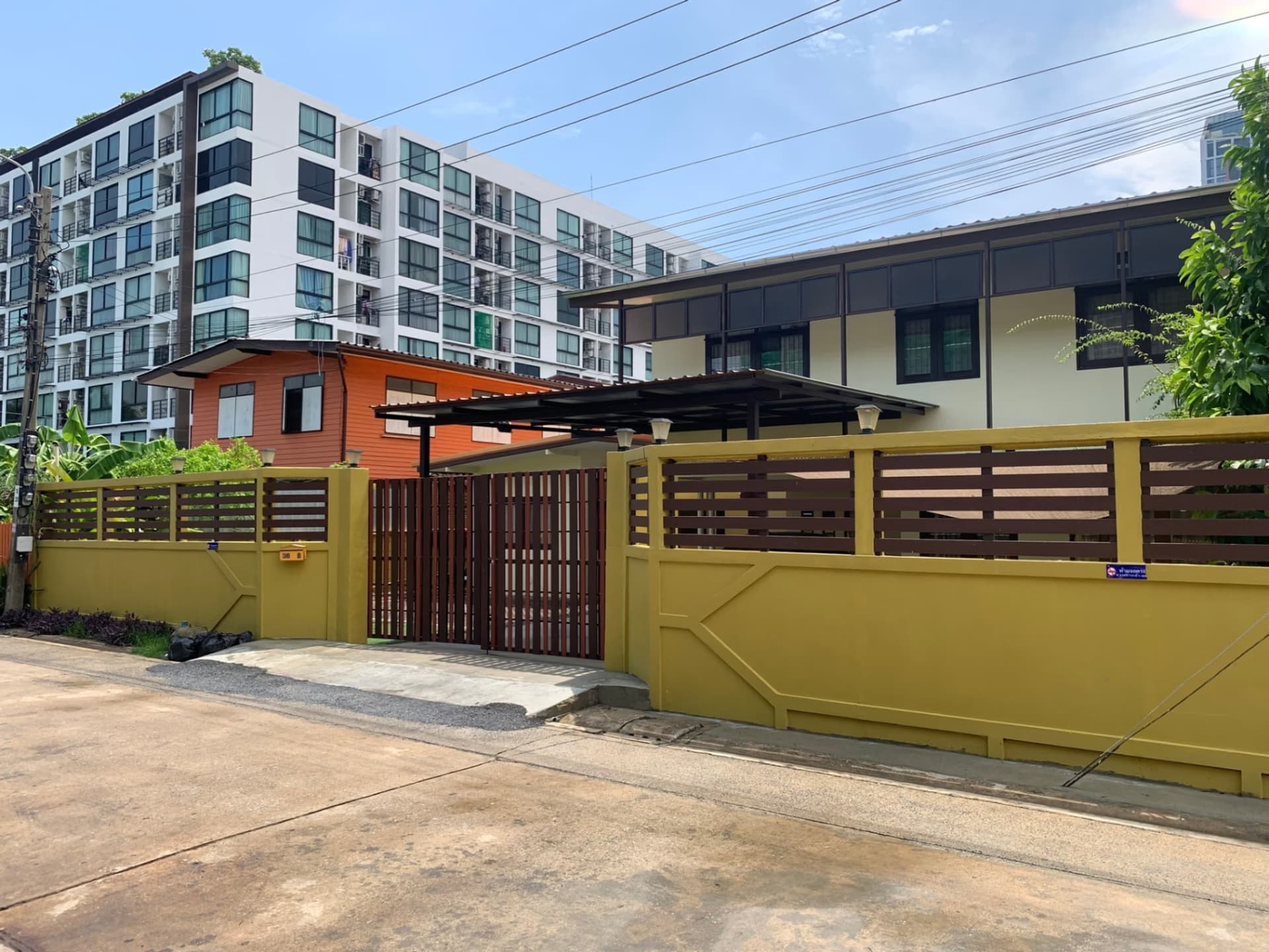 4 卧室 别墅 用于 出租 在 Phra Khanong - Image 1