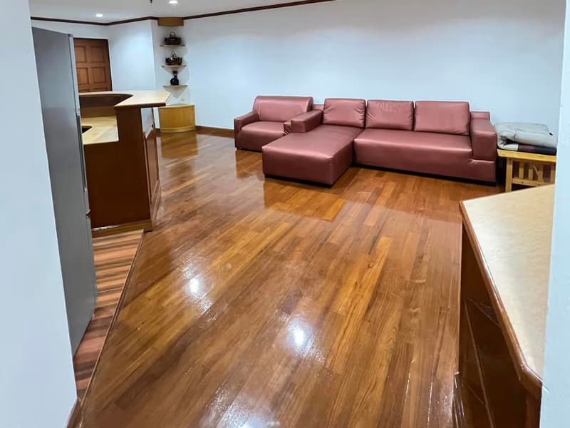 2 Bed Condo for Rent in Ratchathewi