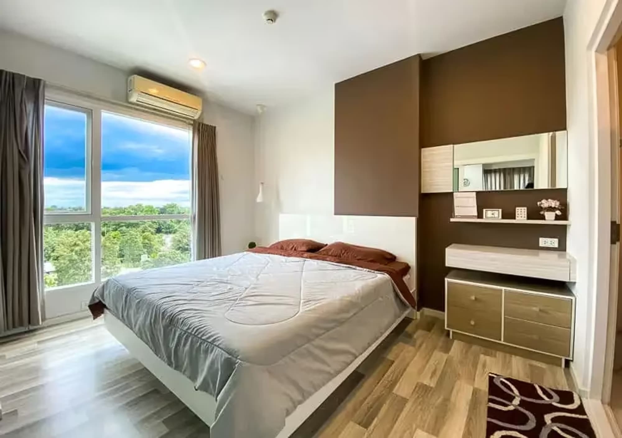 1 Bedroom Condo - Image 2