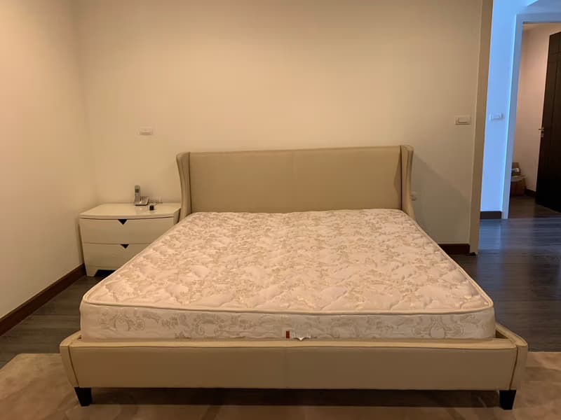 Condo for Rent at The Crest Ruamrudee