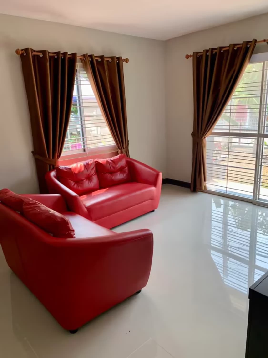 3 Bedroom House - Image 2
