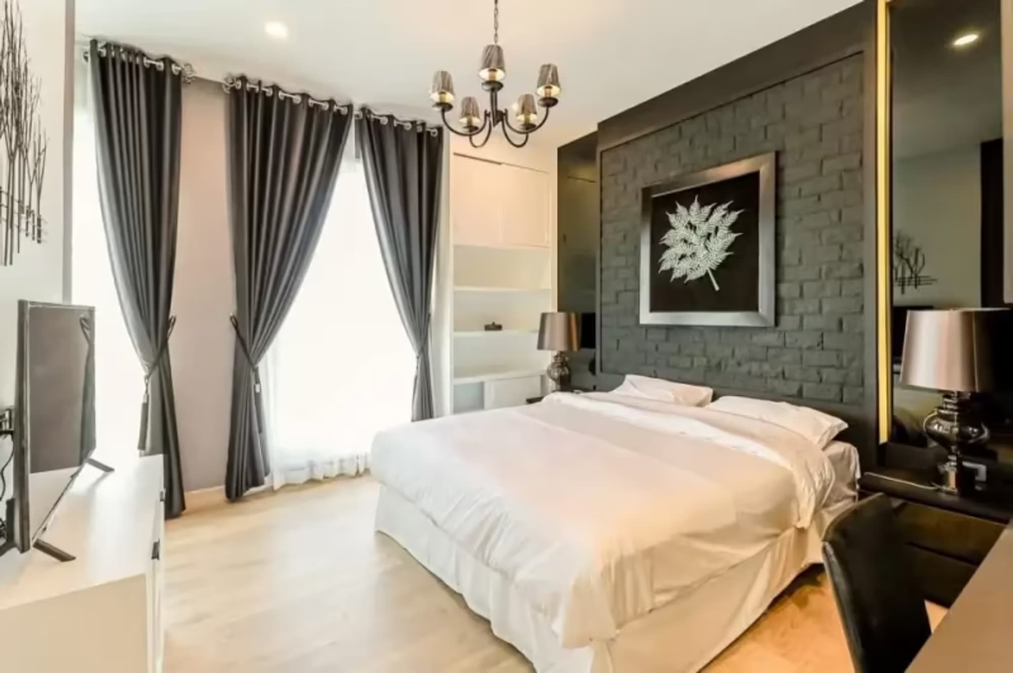 4 Bedroom House - Image 5