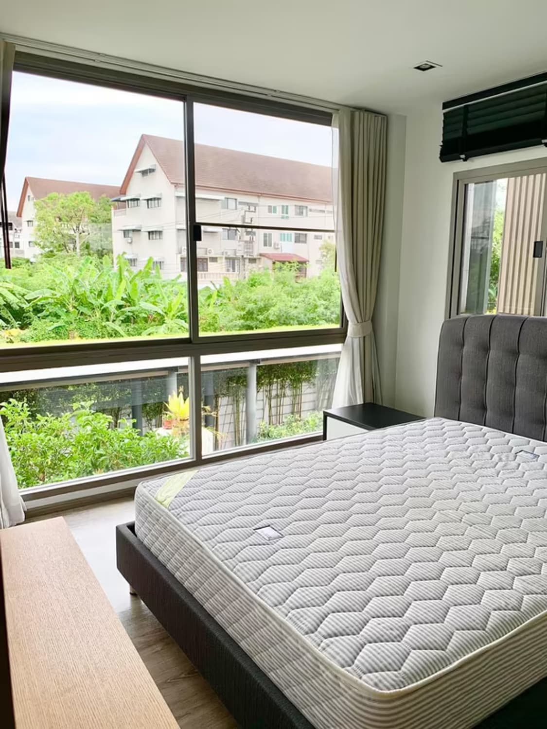 1 Bedroom Condo - Image 1