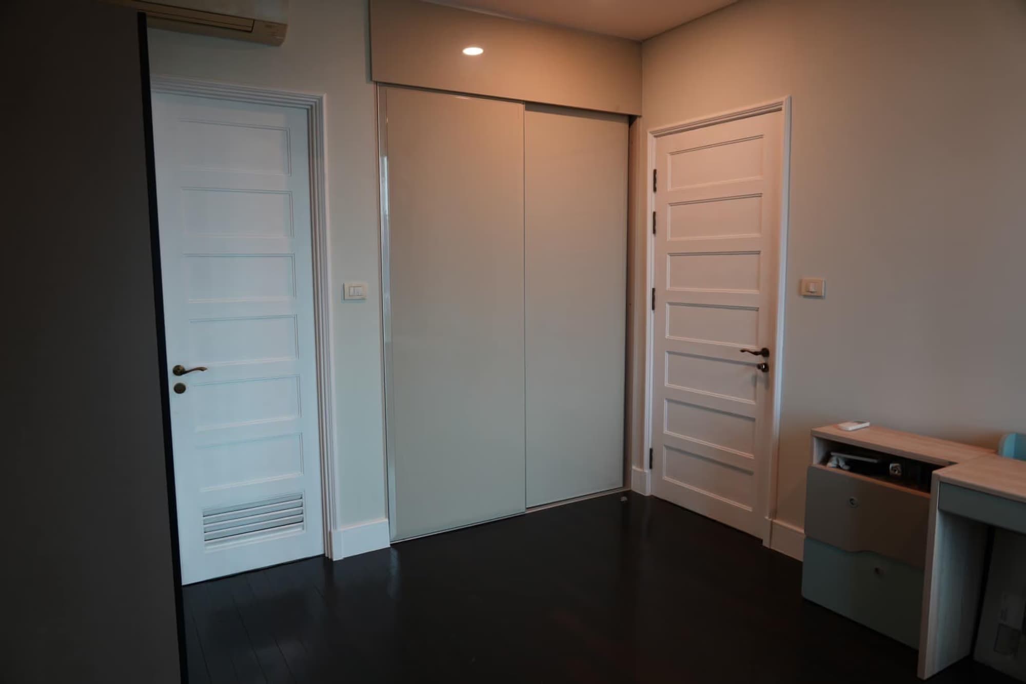 3 Bed Condo for Sale in Khlong Toei - Image 8