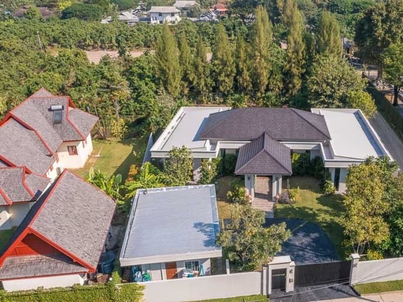 Luxury Single-Story Pool Villa