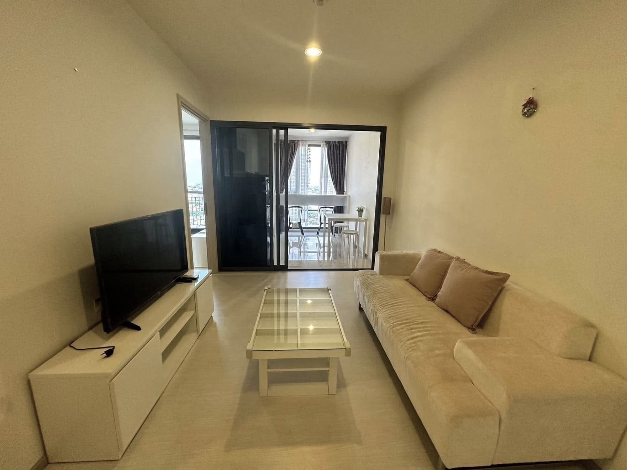 1 Bed Condo for Sale in Khlong Toei - Image 1