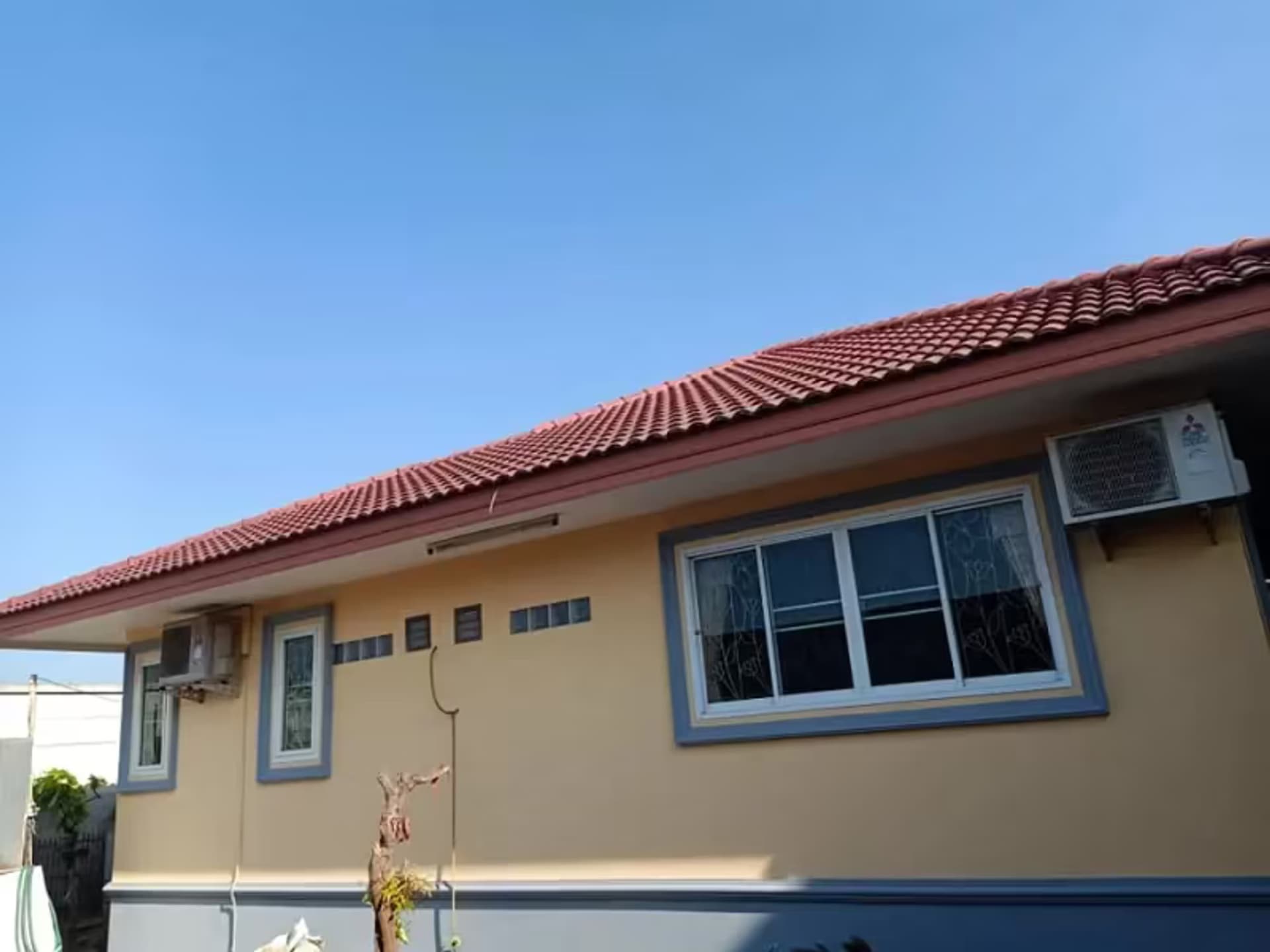 2 Bedroom House - Image 6