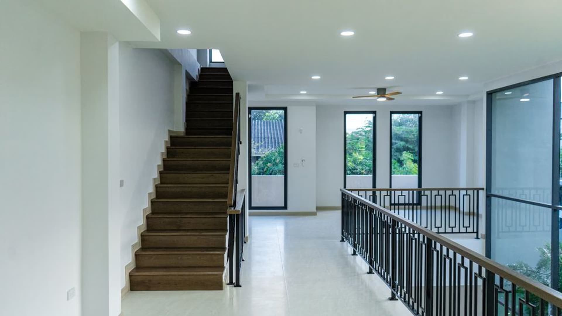 3 Bed House for Rent and Sale in Suan Luang - Image 4