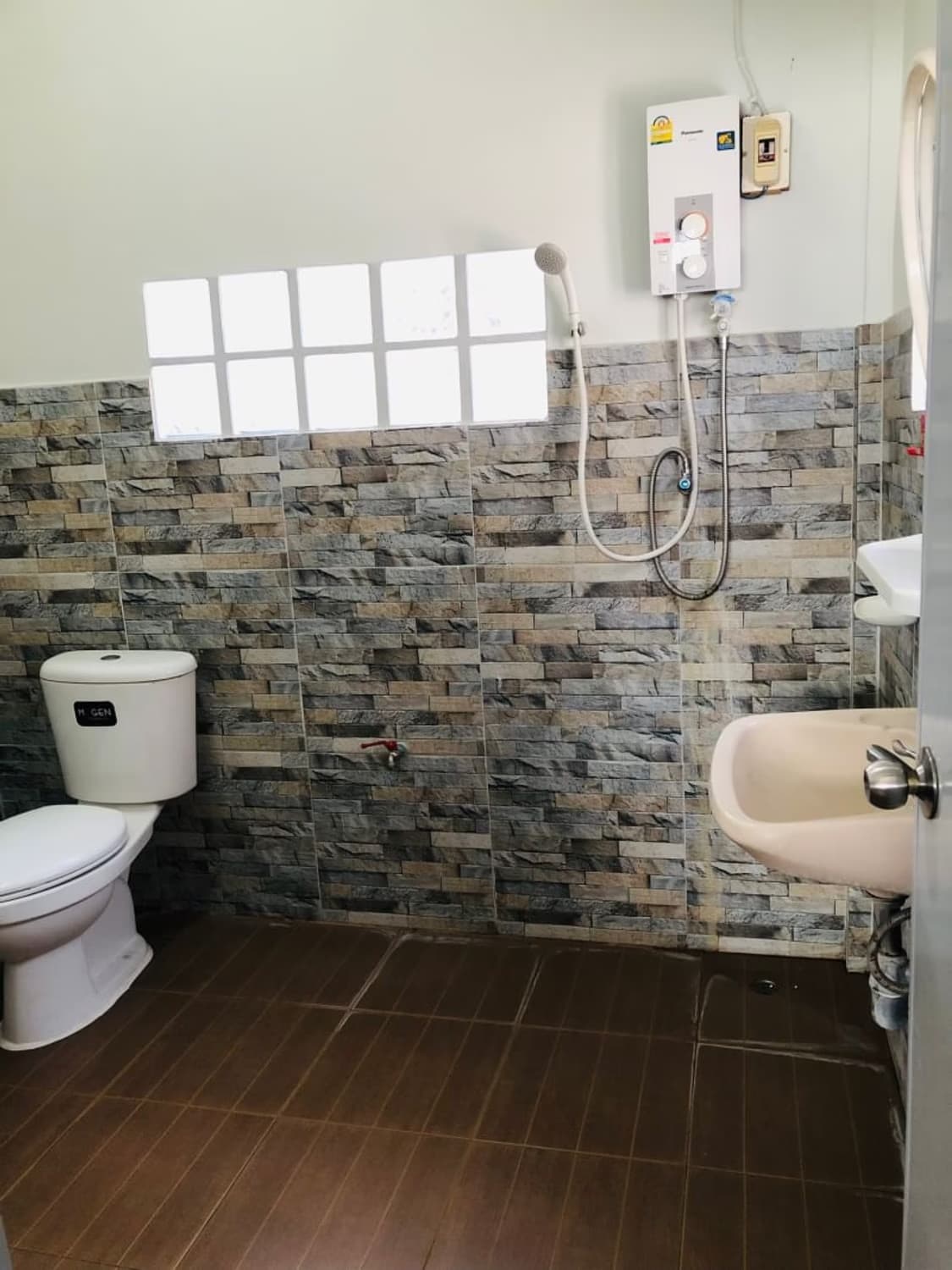 2 Bed House for Rent in Hang Dong - Image 8