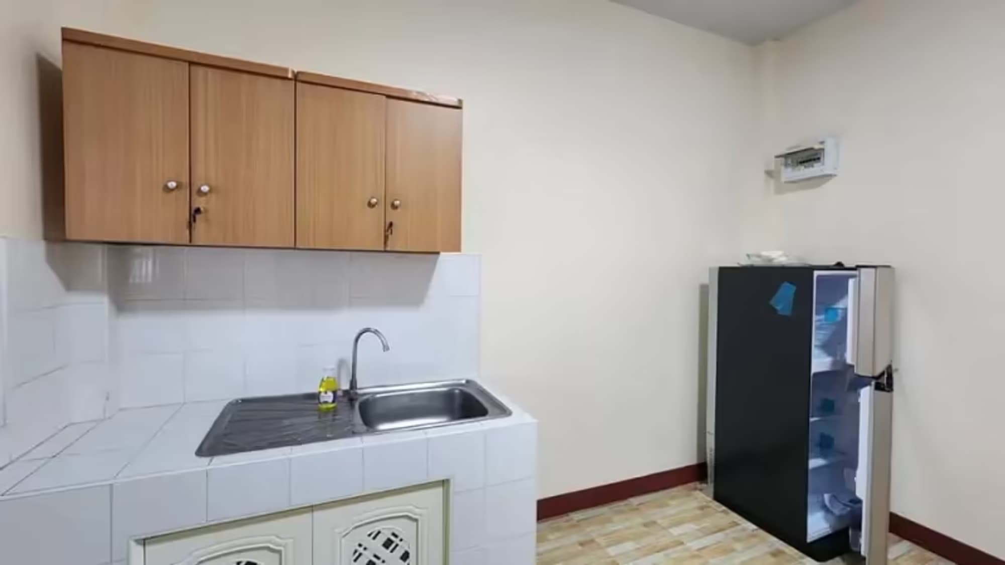 3 Bedroom House - Image 5