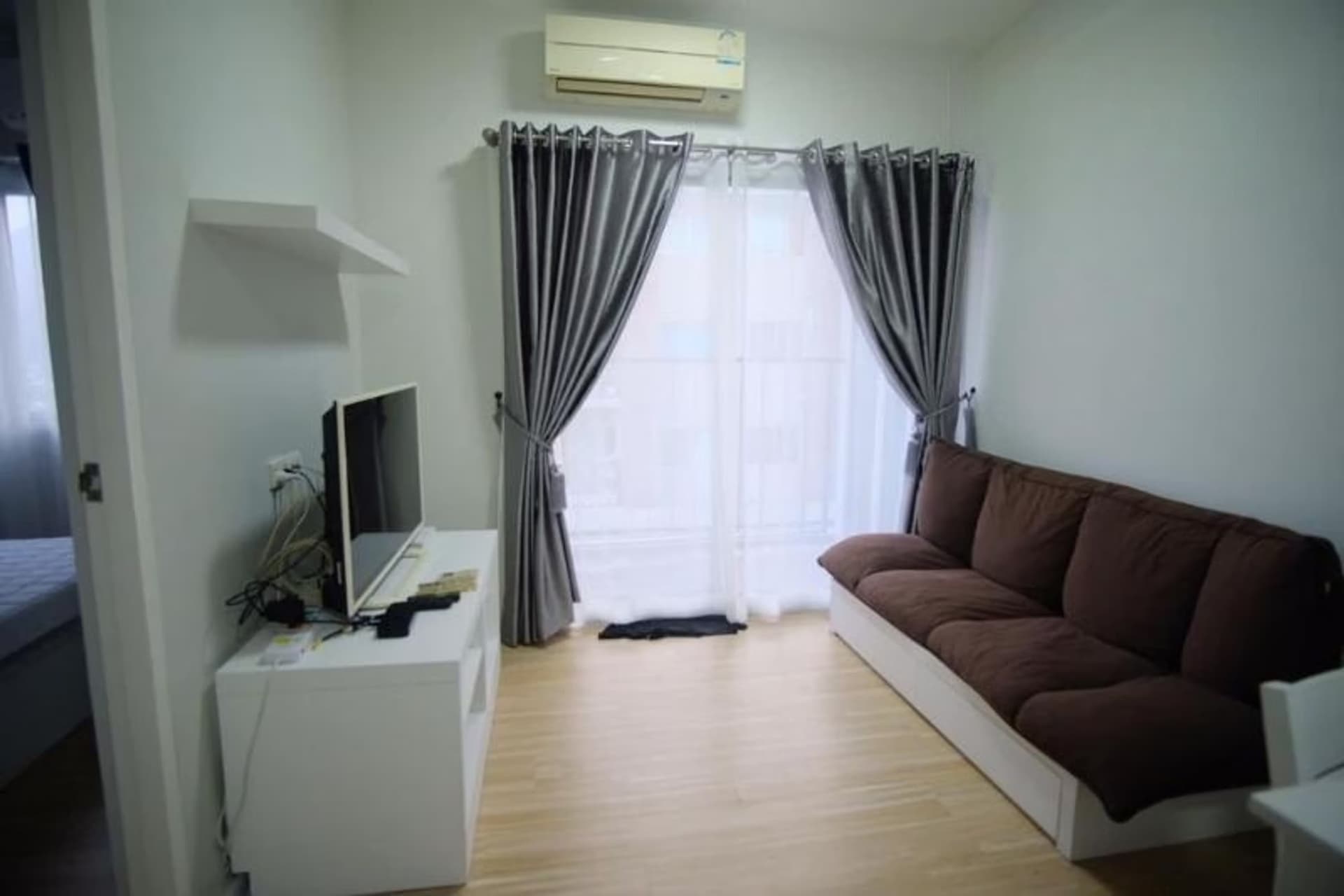 2 Bed Condo for Rent  Near Phra Ram 9 MRT - Image 1