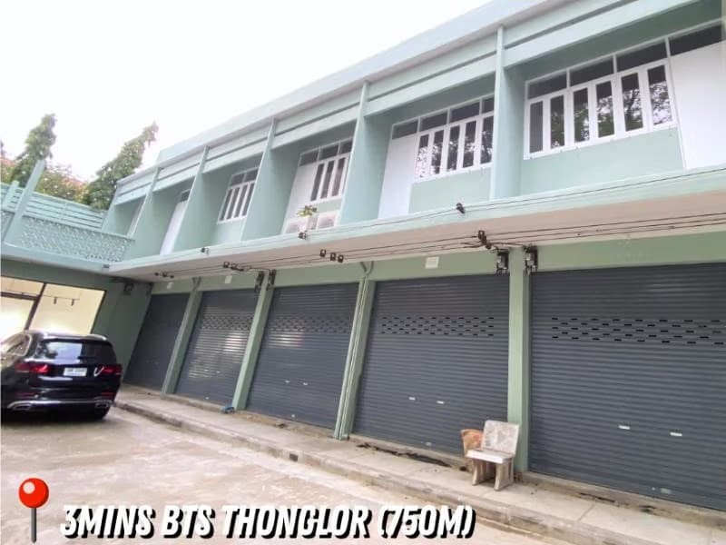 1 Bed Commercial for Rent in Khlong Toei