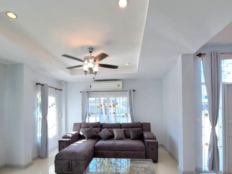 5 Bed House for Rent in Mueang Chiang Mai District