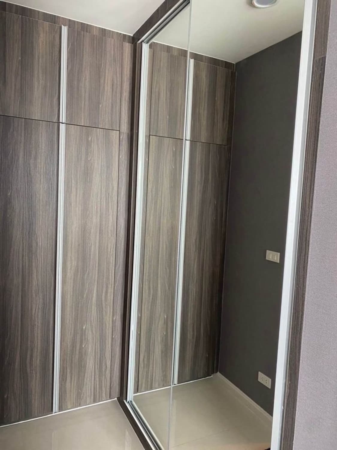 1 Bed Condo for Sale in Din Daeng - Image 6