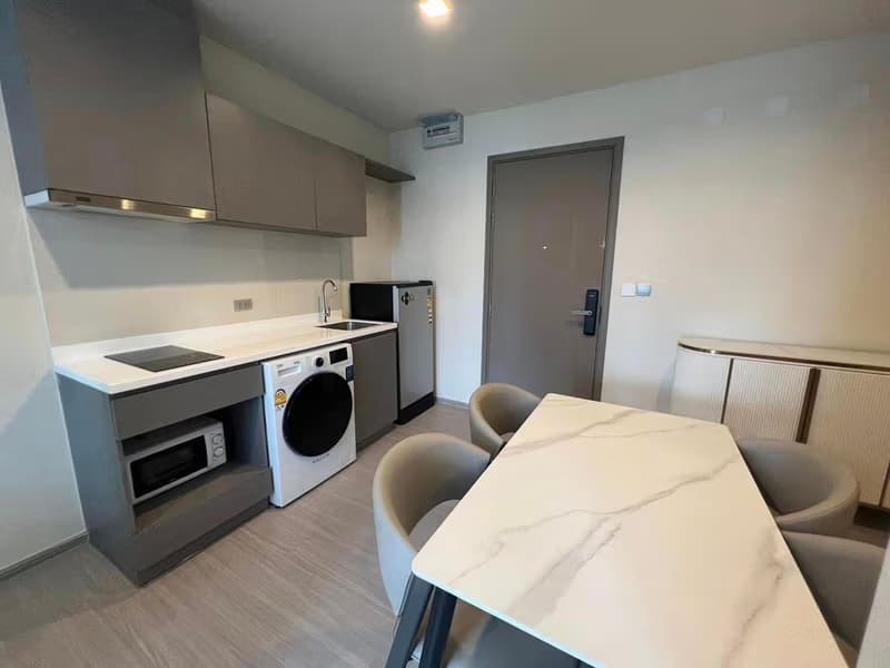 1 Bedroom Condo