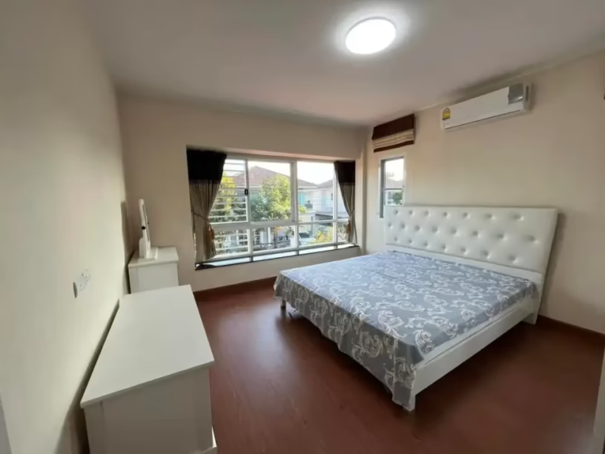 3 Bedroom House - Image 11