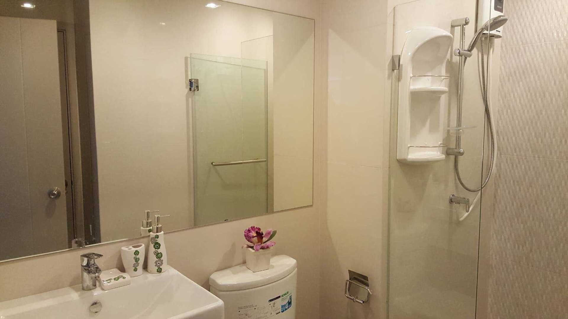 1 Bed Condo for Rent in Khlong Toei - Image 9