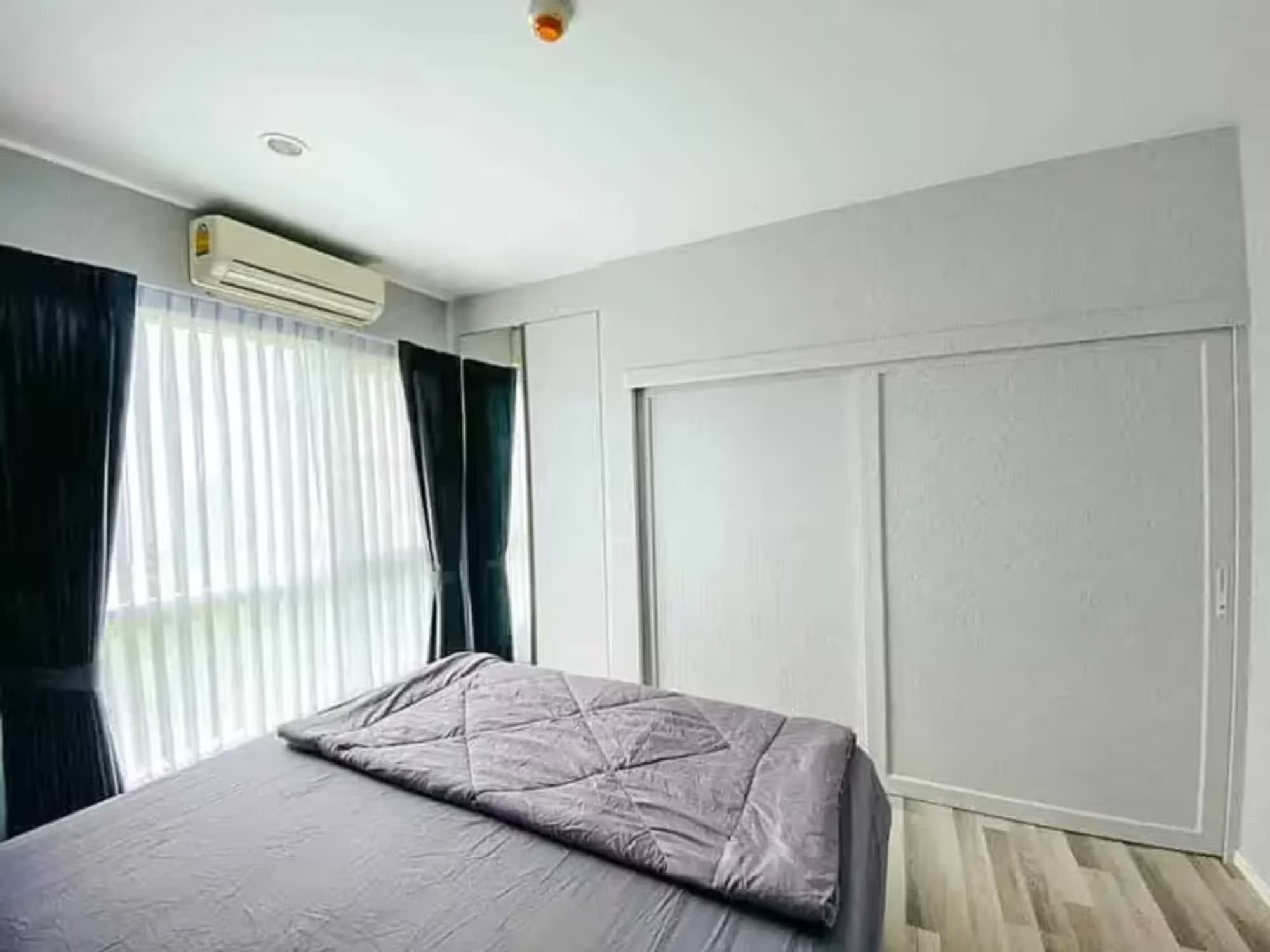 1 Bedroom Condo - Image 4