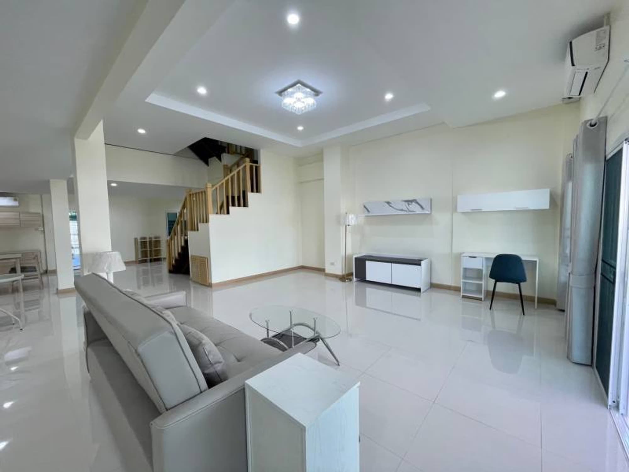 Townhome for rent/sale - Image 22