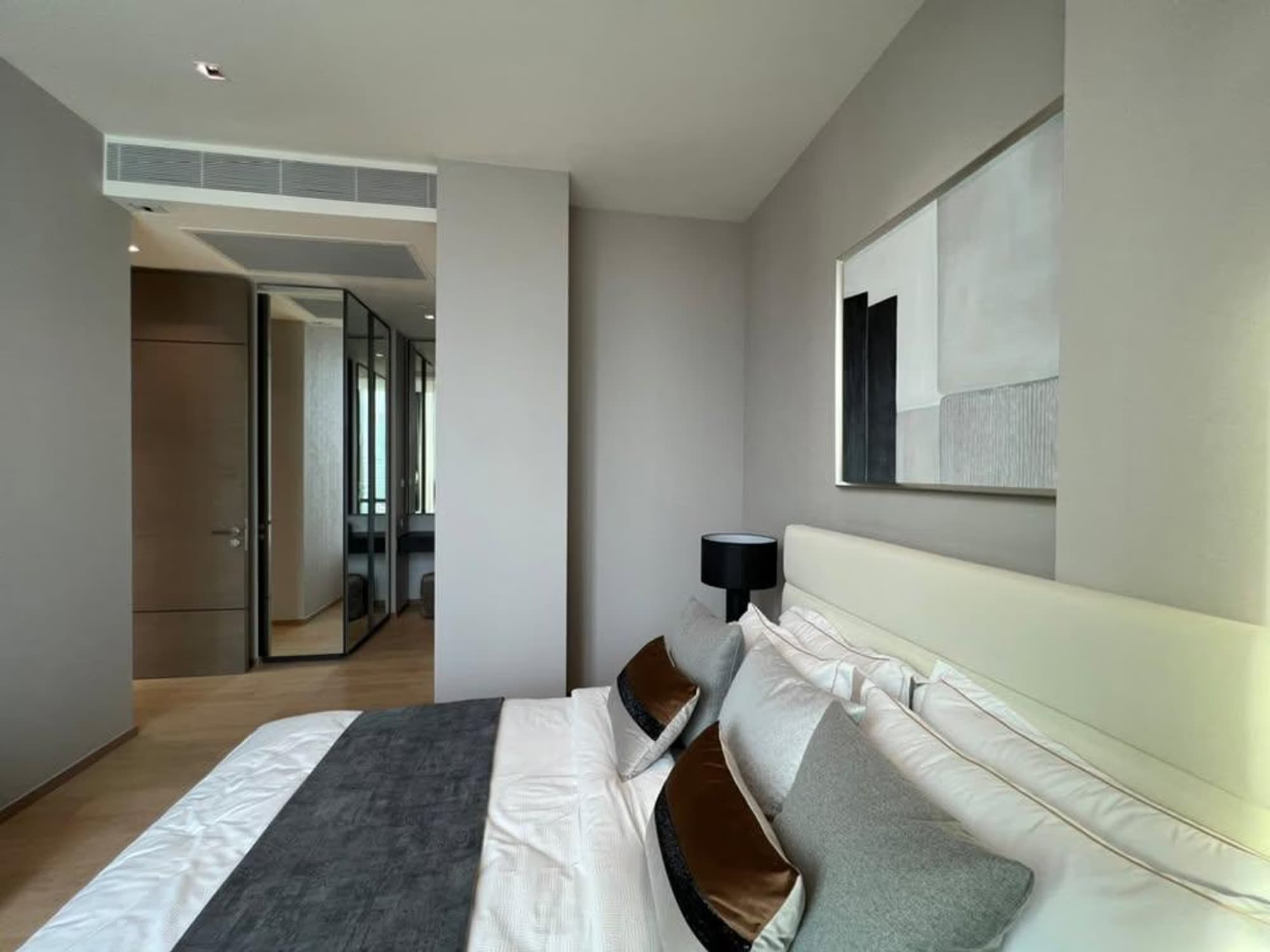 Condo for Rent at 28 Chidlom by SC Asset - Image 8