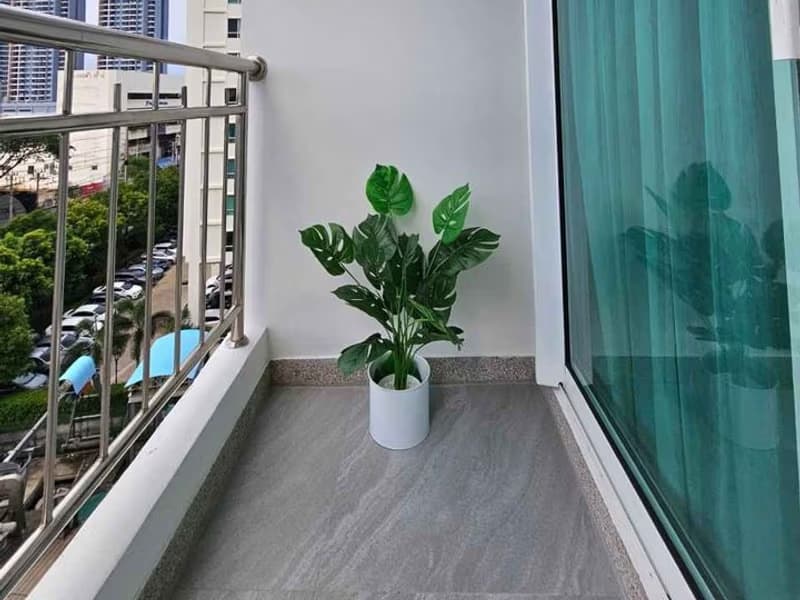 1 Bed Condo for Rent  Near Thailand Cultural Centre MRT