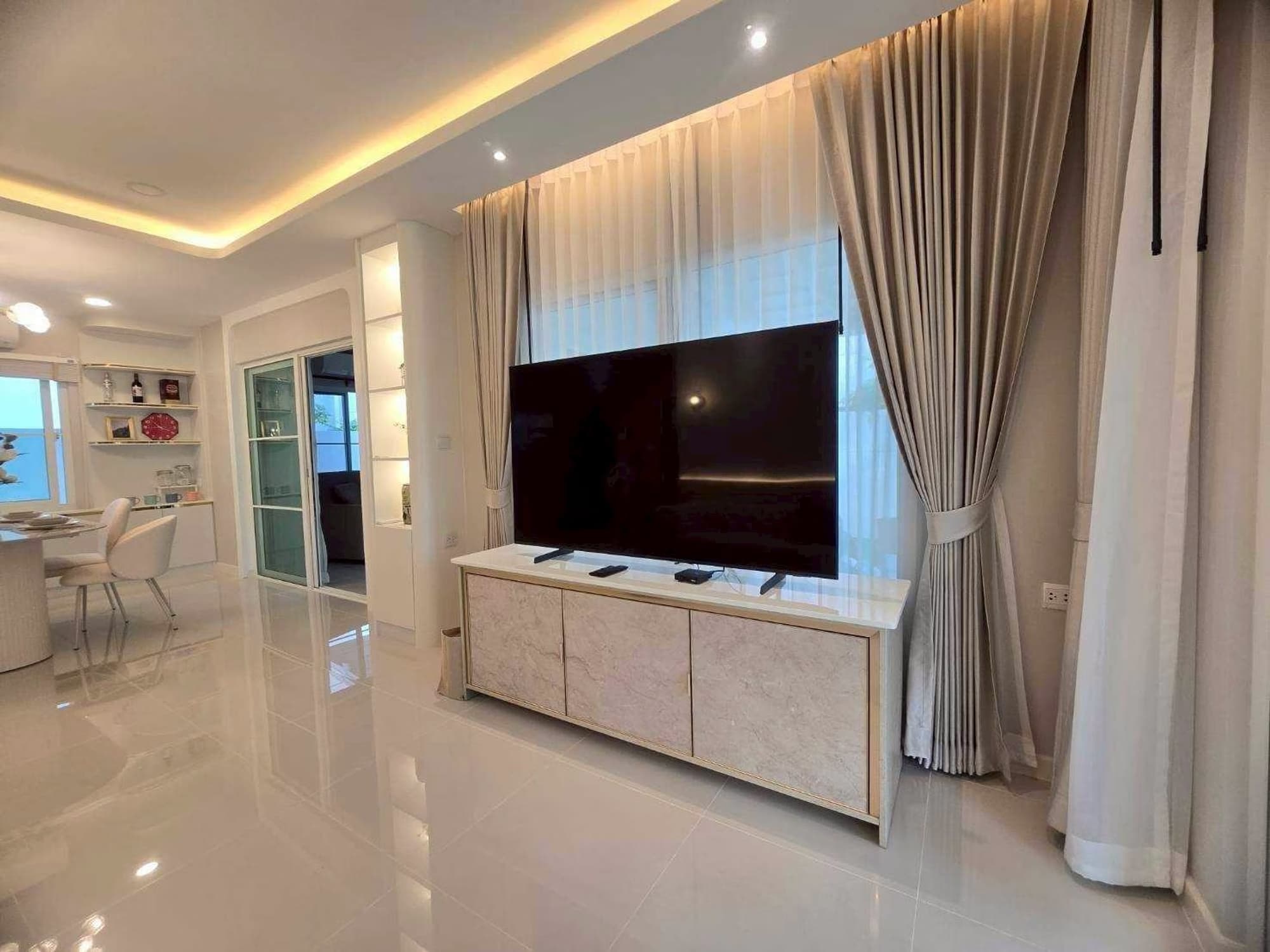 4 Bed House for Rent in Bang Phli - Image 10