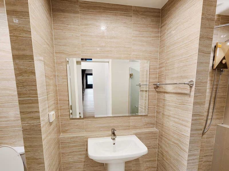 1 Bed Condo for Sale in Mueang Samut Prakan